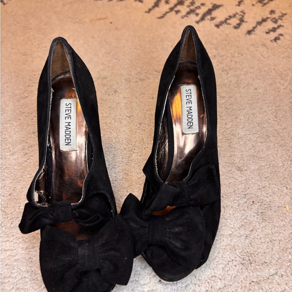 Steve Madden Black Heels with Bow Accent